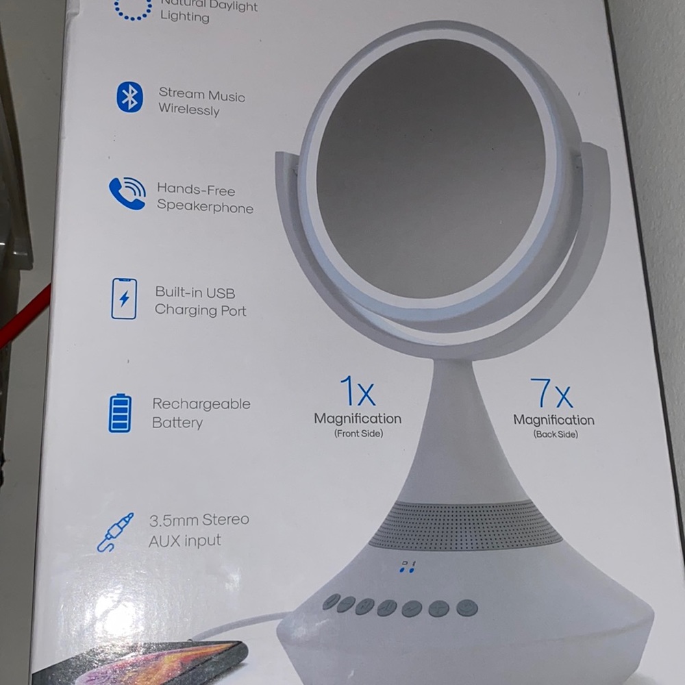 Selling this Bluetooth Vanity mirror